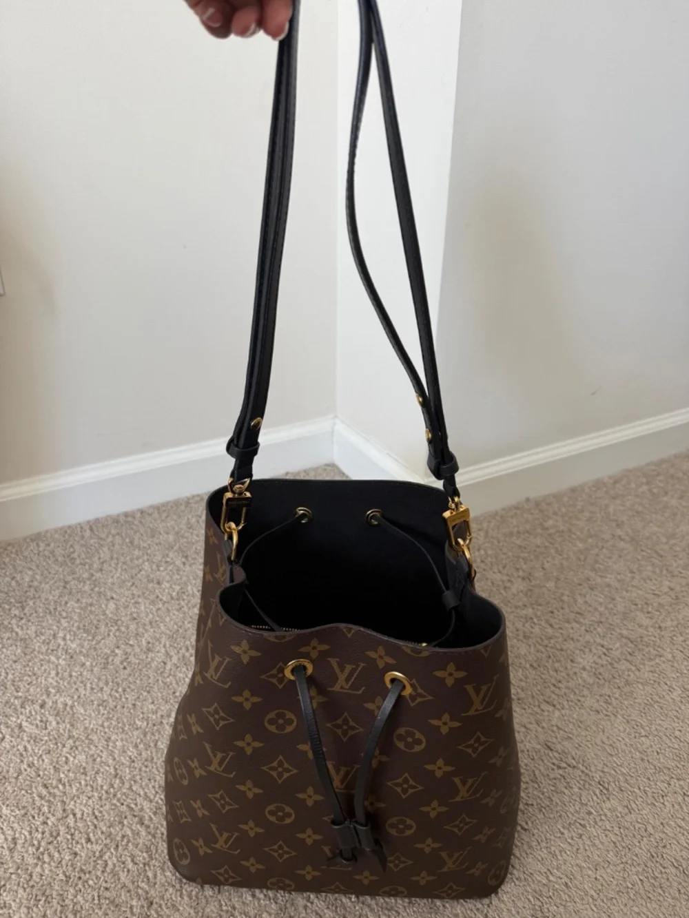 Louis Vuitton NeoNoe MM – Monogram/Black